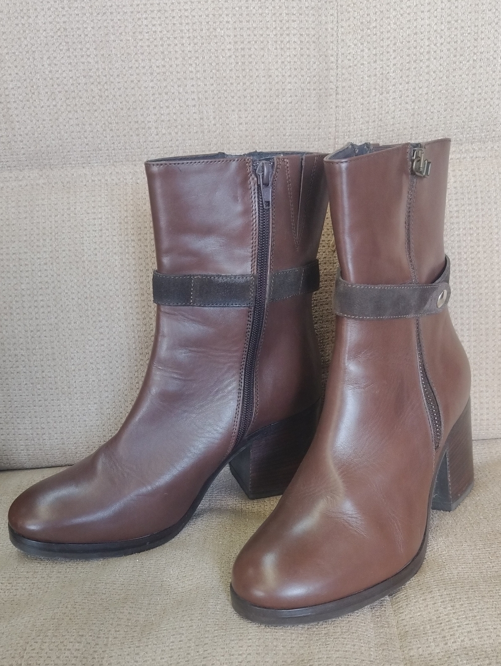 Women’s Brown Leather Mid-Calf Block Heel Boots Coach & Four